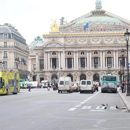 Paris, Opera 5...charming In